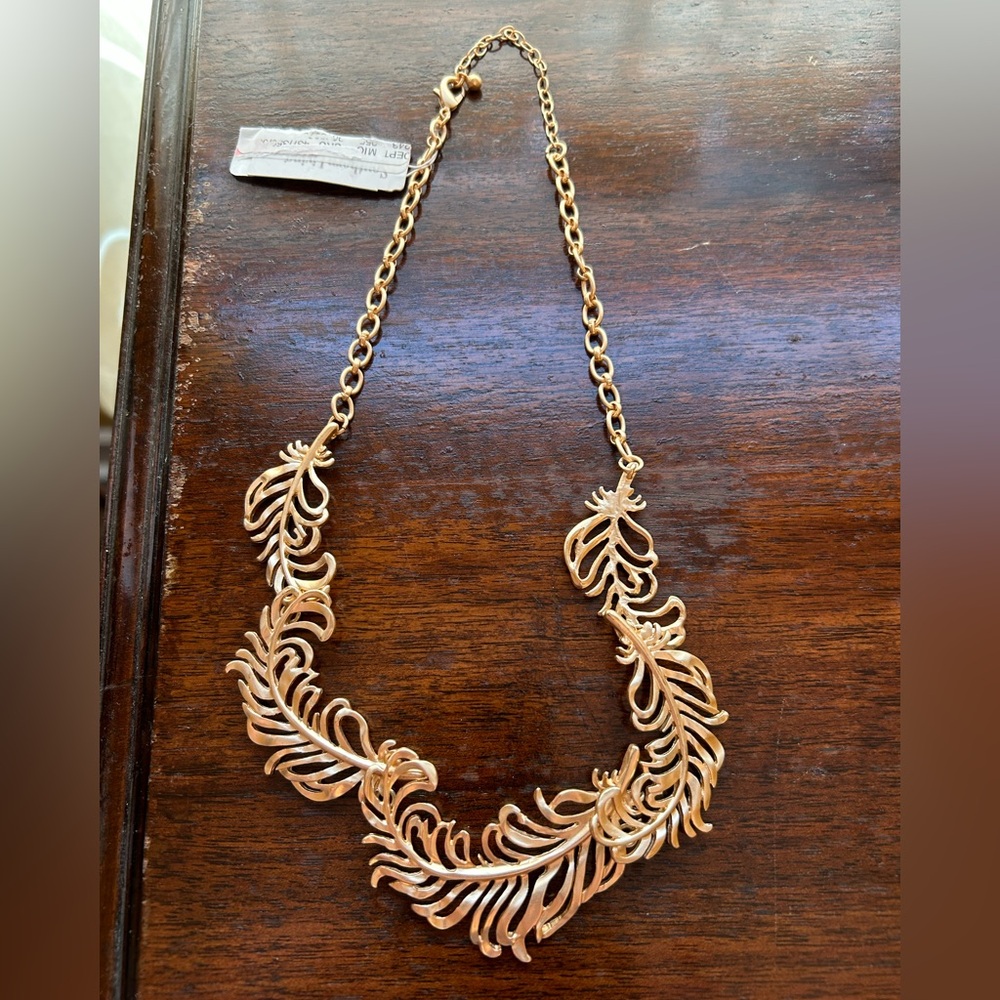 Southern Living Set of Elegant Gold Leaf Necklace and Matching Earrings NWT